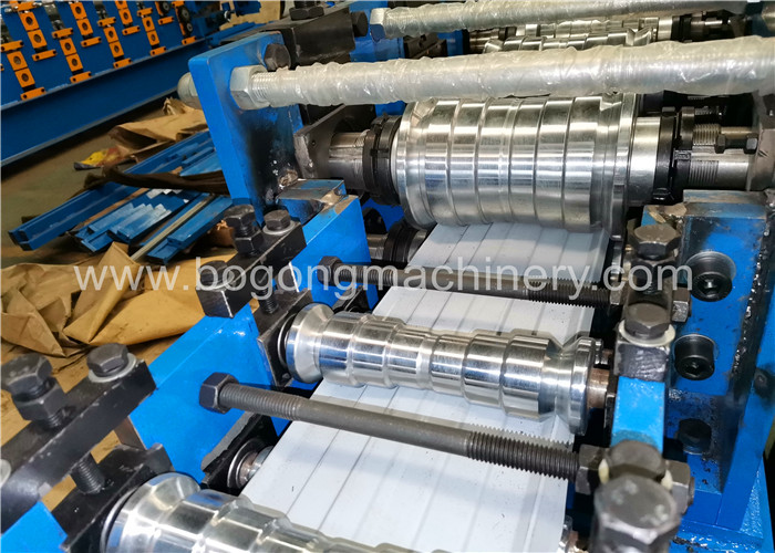 Non Stop Small Metal Fence Panel Roll Forming Machine